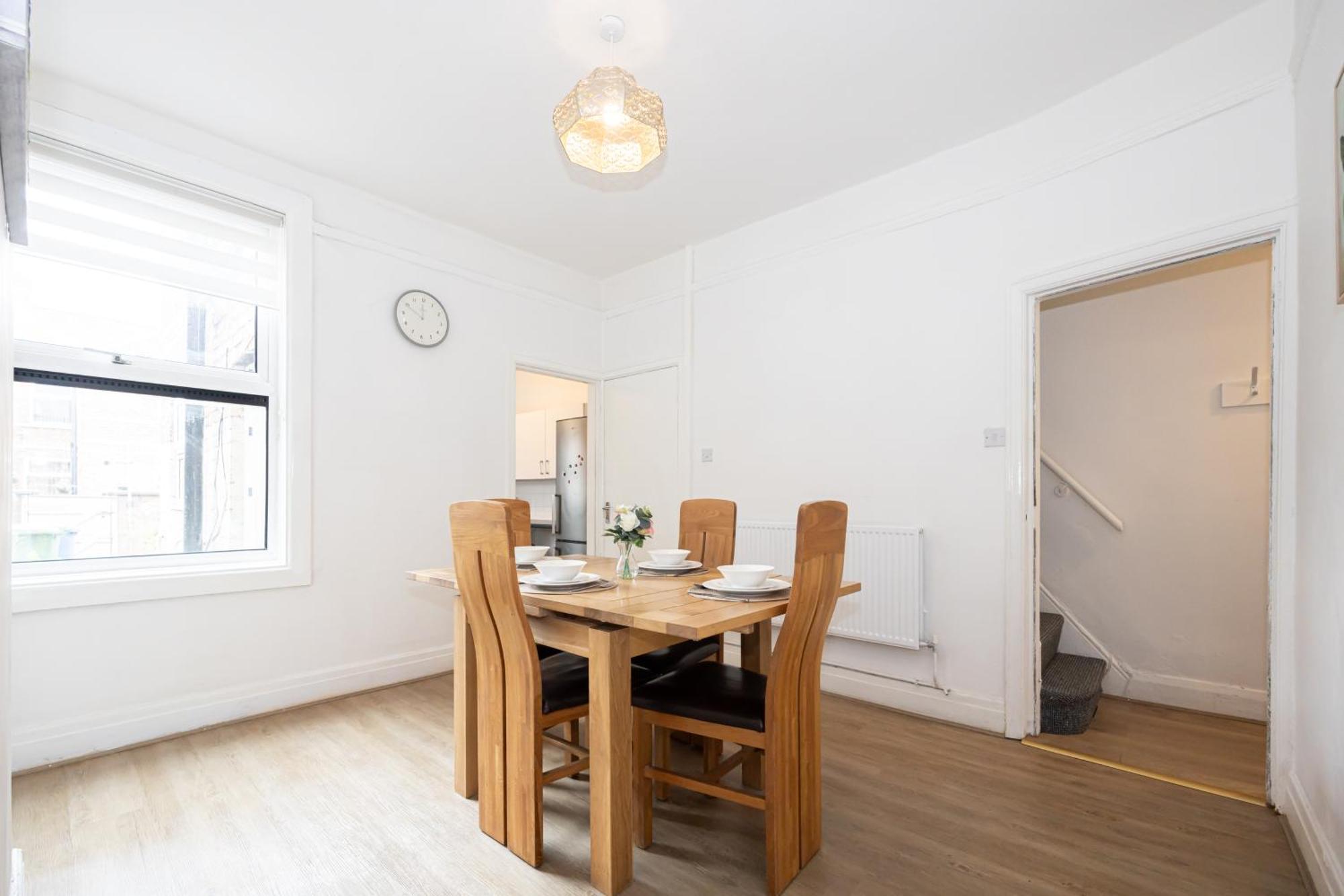 Bright & Modern 3 Bedroom Old Trafford Home Μάντσεστερ Εξωτερικό φωτογραφία