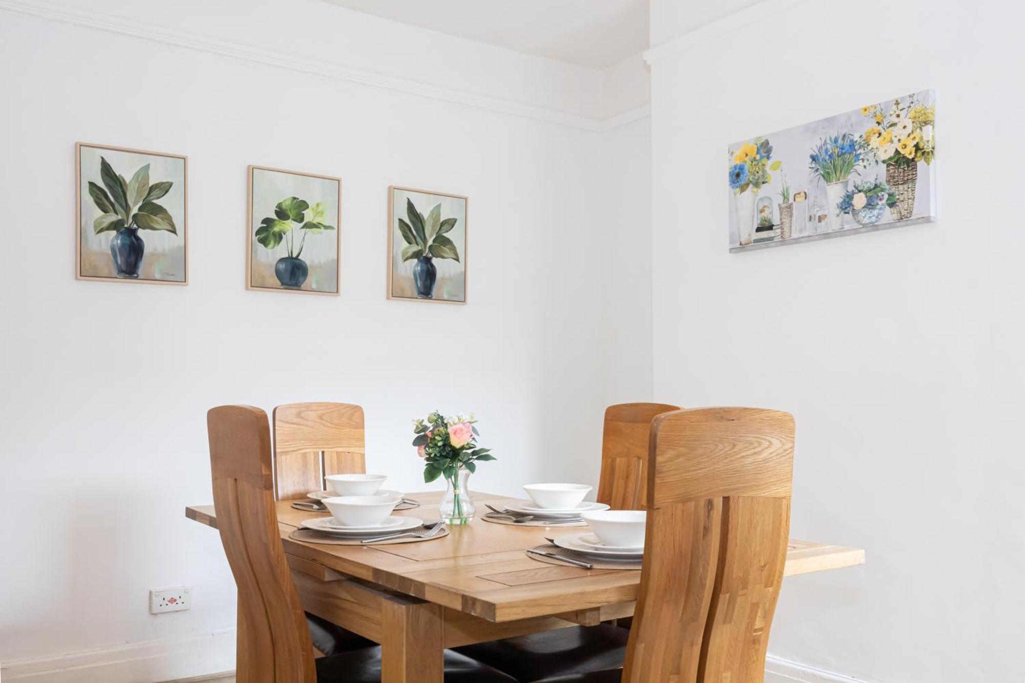 Bright & Modern 3 Bedroom Old Trafford Home Μάντσεστερ Εξωτερικό φωτογραφία